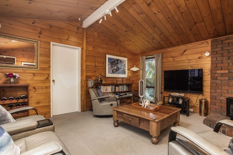 Photo of property in 3 Waterlea Avenue, Mangere Bridge, Auckland, 2022