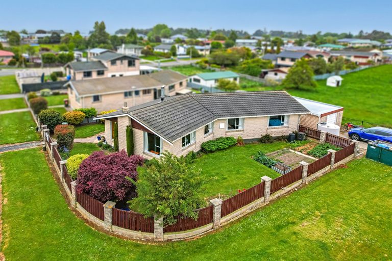 Photo of property in 44 Grove Avenue, Weston, Oamaru, 9401