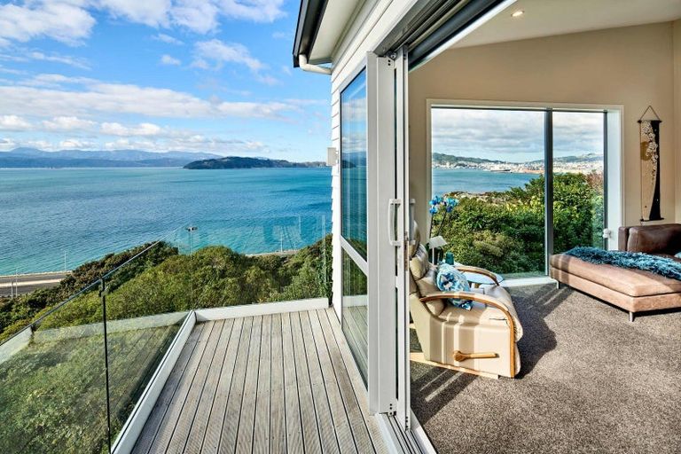 Photo of property in 10 Hervey Way, Kaiwharawhara, Wellington, 6035