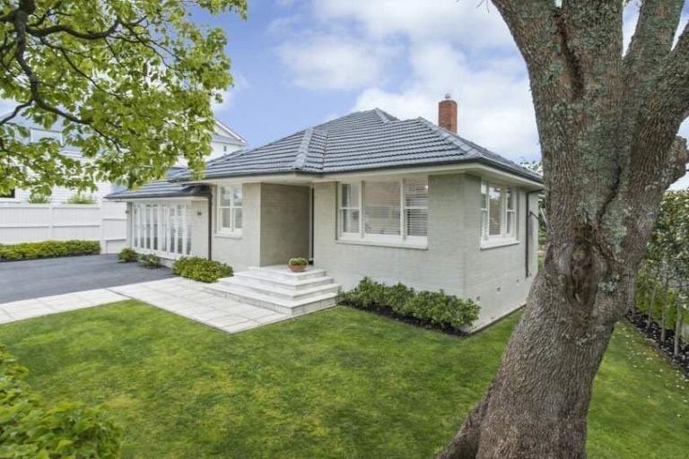 Photo of property in 42a Orakei Road, Remuera, Auckland, 1050