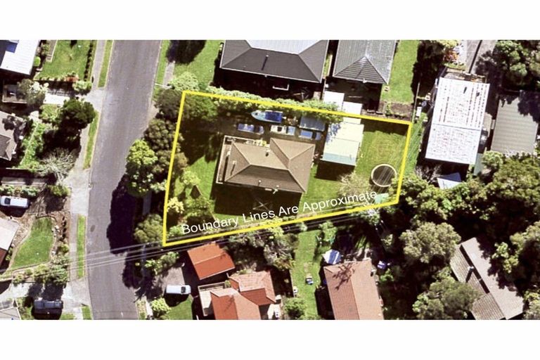 Photo of property in 32 Hiwihau Place, Glenfield, Auckland, 0629