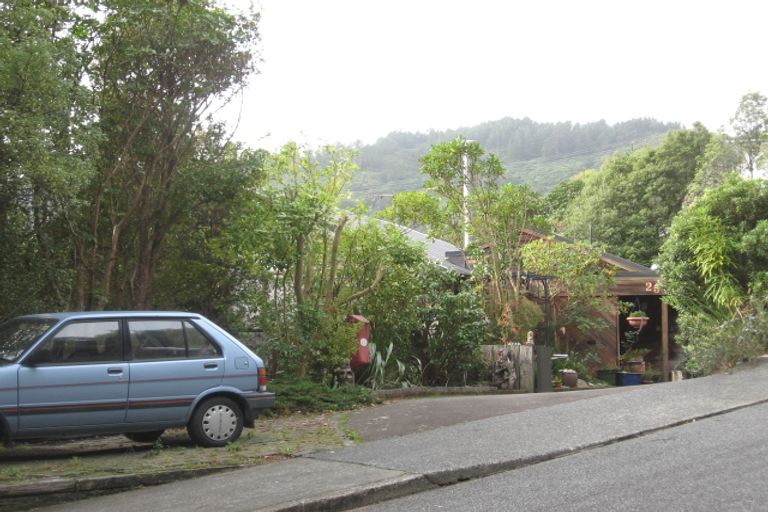 Photo of property in 25 Ngahere Street, Stokes Valley, Lower Hutt, 5019