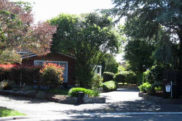Photo of property in 10 Archdall Place, Avonhead, Christchurch, 8042