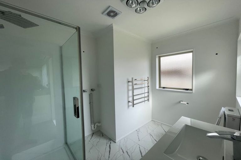 Photo of property in 9 Cambrian Crescent, Flat Bush, Auckland, 2016