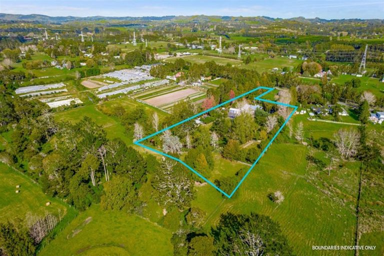 Photo of property in 252 Boord Crescent, Kumeu, 0891