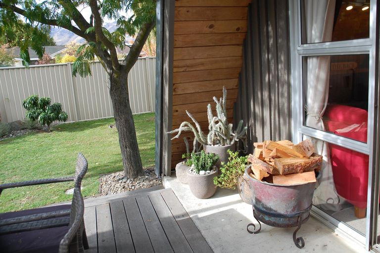 Photo of property in 16 Kirtle Place, Cromwell, 9310