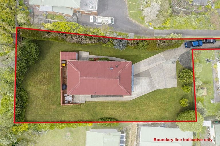 Photo of property in 16 Kaipara Crescent, Helensville, 0800