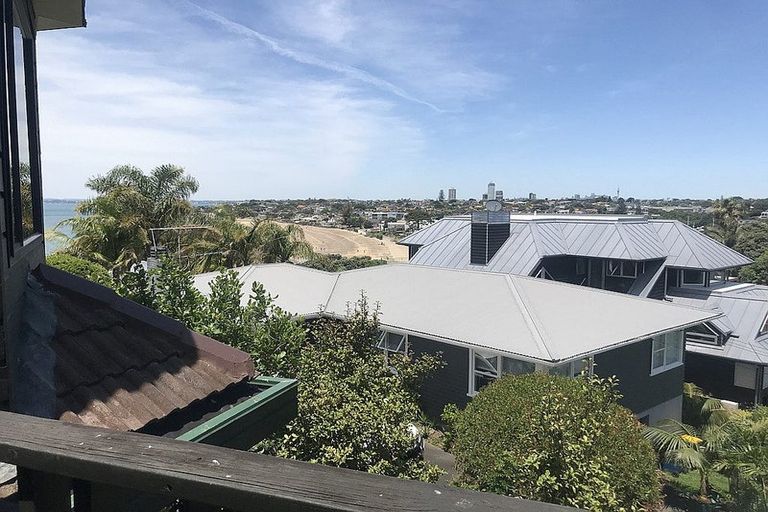 Photo of property in 1/19 Beach Road, Castor Bay, Auckland, 0620
