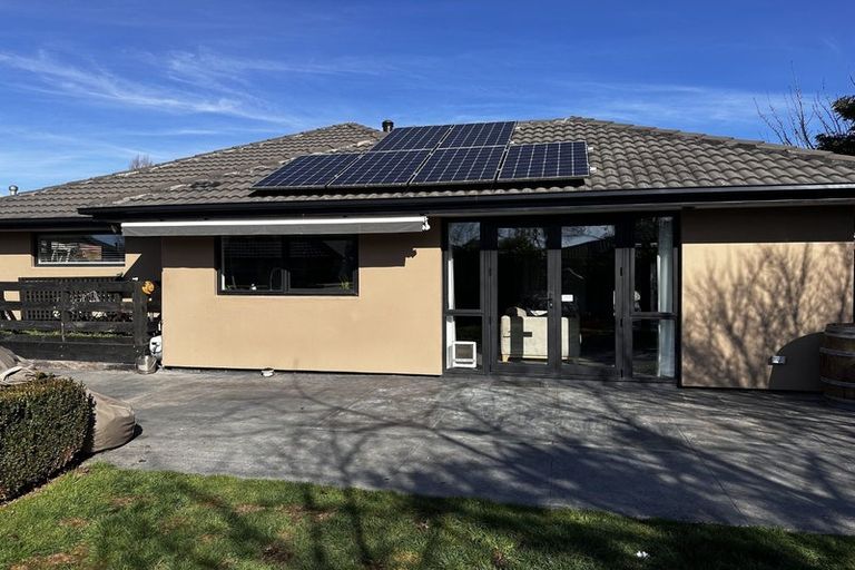 Photo of property in 7 Baltic Place, Northwood, Christchurch, 8051