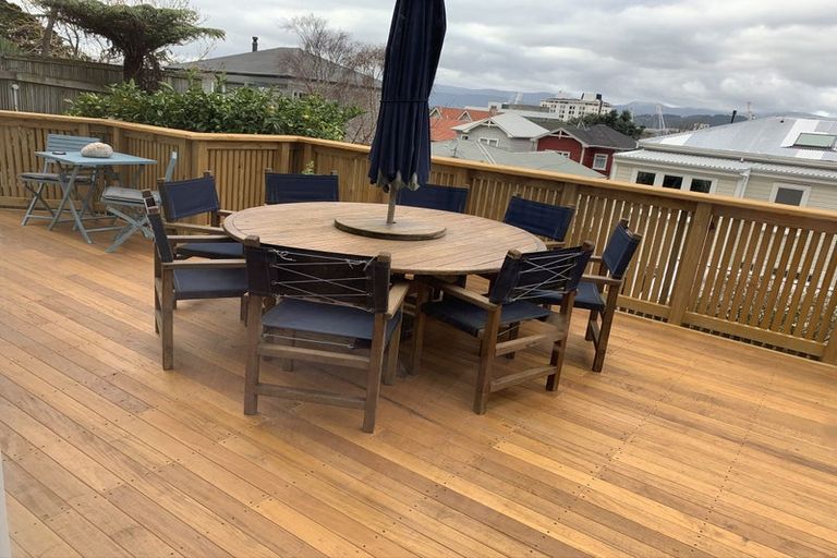 Photo of property in 79a Grant Road, Thorndon, Wellington, 6011