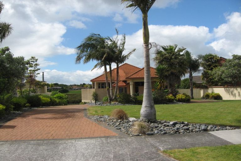 Photo of property in 44 Keywella Drive, Conifer Grove, Takanini, 2112