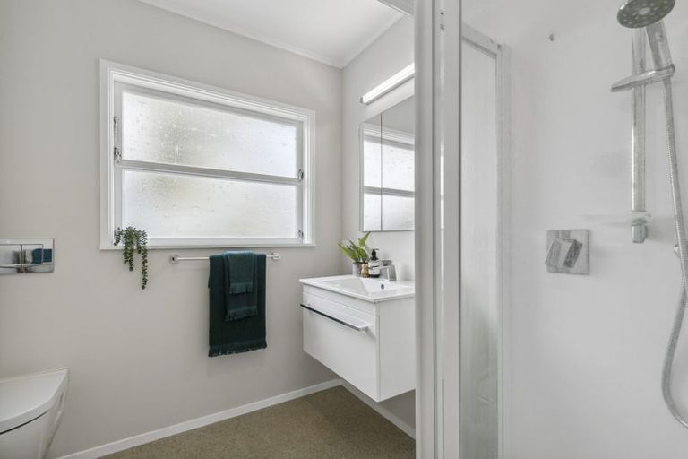 Photo of property in 1a Witham Street, Island Bay, Wellington, 6023