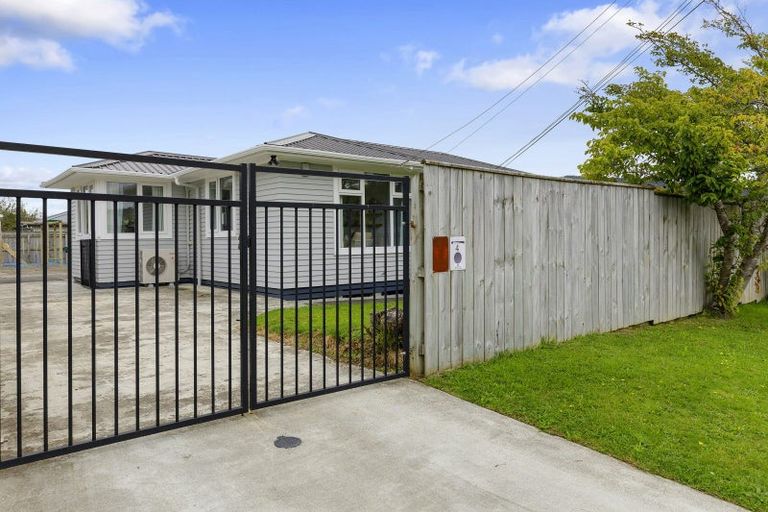 Photo of property in 4 Derwent Street, Wainuiomata, Lower Hutt, 5014