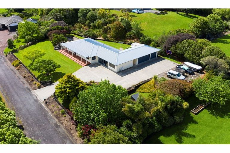 Photo of property in 5f Brights Road, Waiuku, 2123