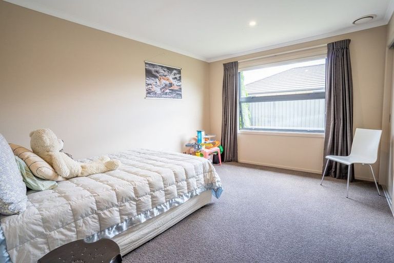 Photo of property in 16 Stowell Drive, Cromwell, 9310