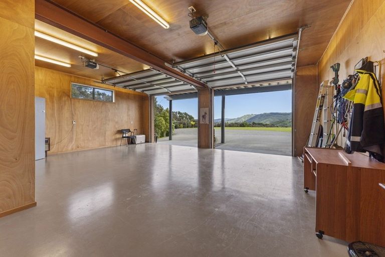 Photo of property in 11 Streets Way, Timberlea, Upper Hutt, 5018