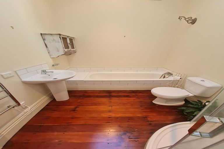 Photo of property in 58 Kings Crescent, Hutt Central, Lower Hutt, 5010