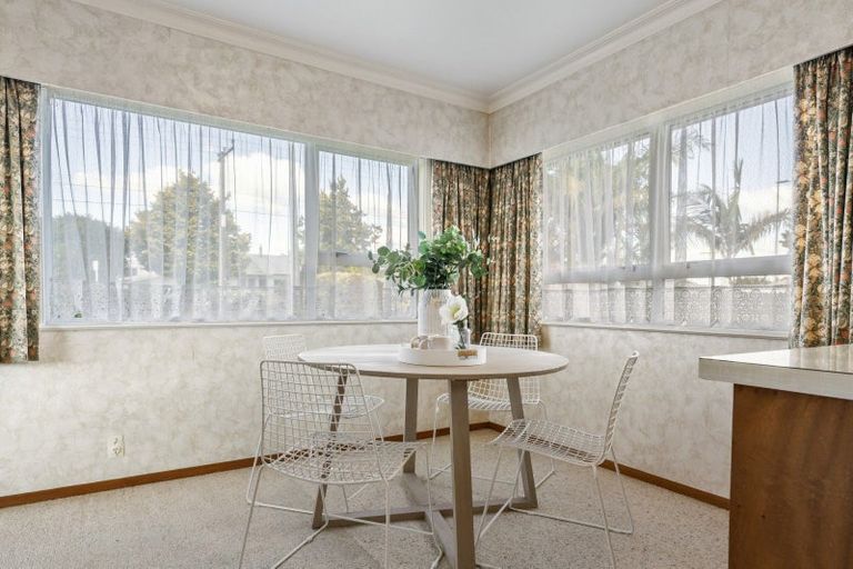 Photo of property in 384 Otumoetai Road, Otumoetai, Tauranga, 3110