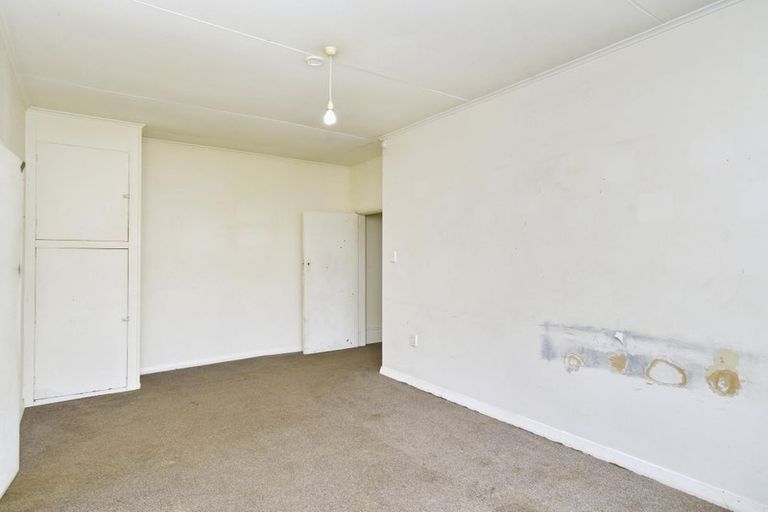Photo of property in 34 Olliviers Road, Phillipstown, Christchurch, 8011