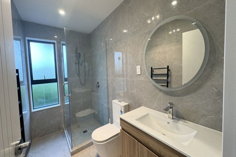 Photo of property in 12c Liddell Street, Hillcrest, Auckland, 0627