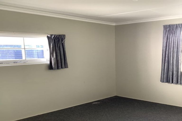 Photo of property in 261 Marine Parade, New Brighton, Christchurch, 8061