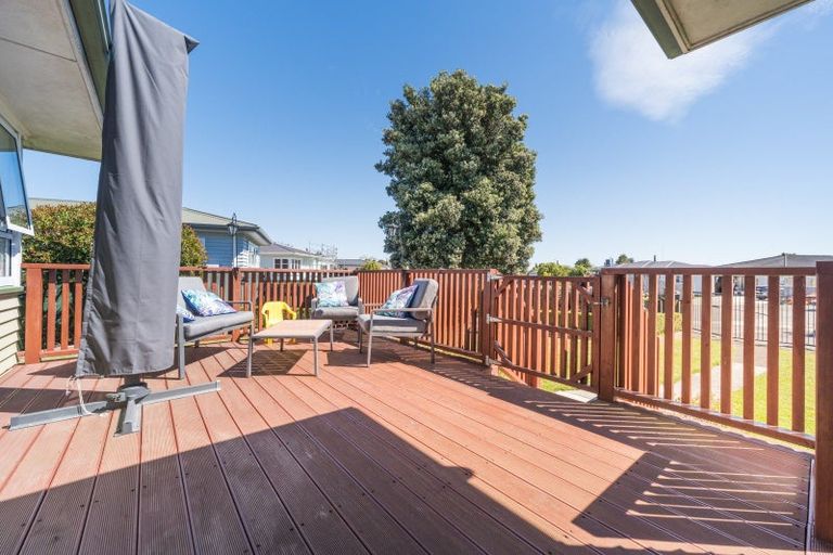Photo of property in 18 Belvedere Crescent, Takaro, Palmerston North, 4412