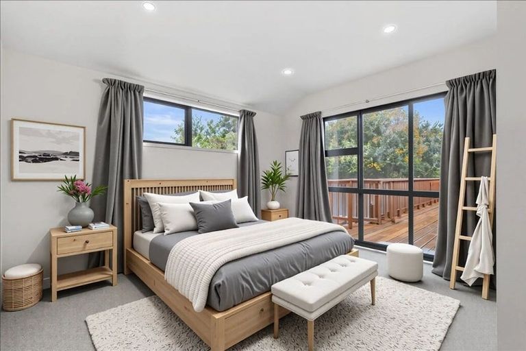 Photo of property in 20 Mcleod Road, Weymouth, Auckland, 2103