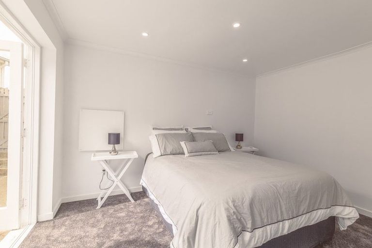 Photo of property in 24 Voelas Road, Lyttelton, 8082