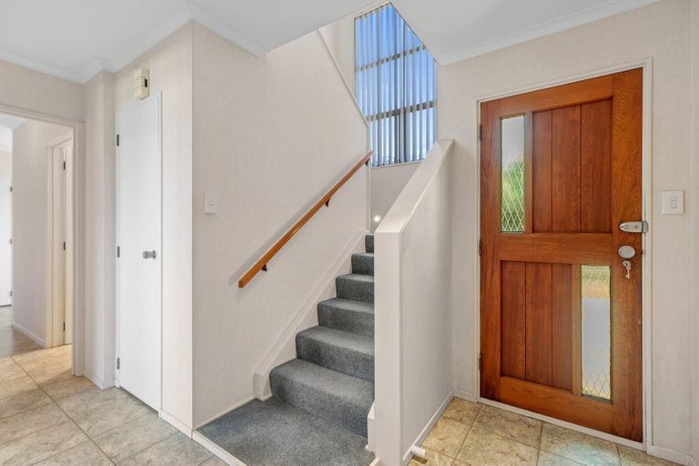 Photo of property in 1/186 Marine Parade, Mount Maunganui, 3116