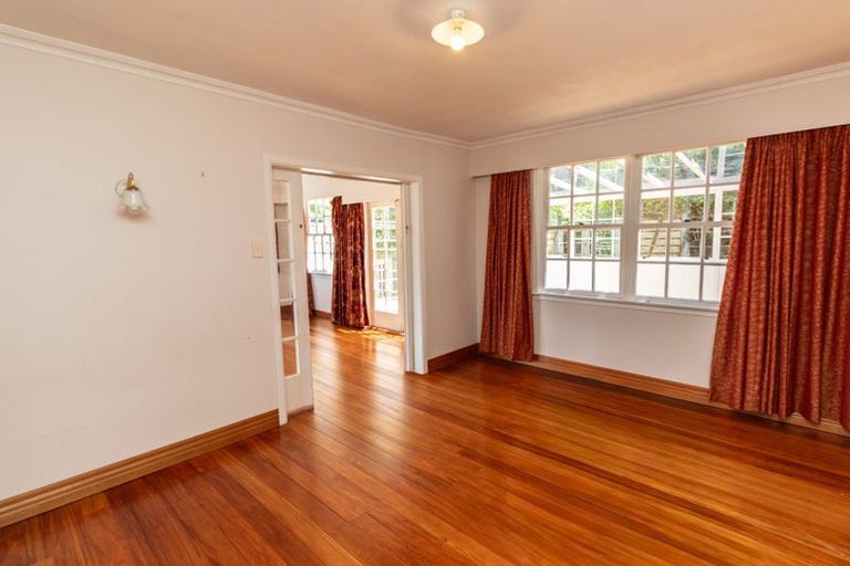 Photo of property in 13 David Crescent, Karori, Wellington, 6012