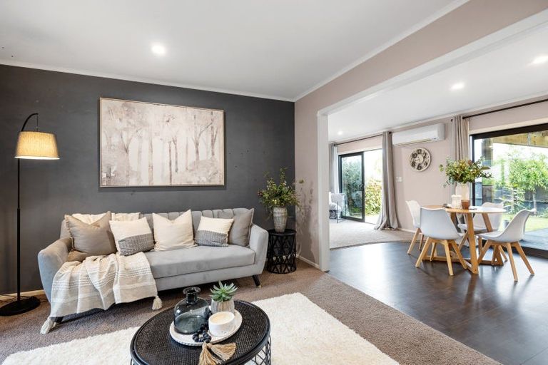 Photo of property in 5 Ruske Place, Grandview Heights, Hamilton, 3200