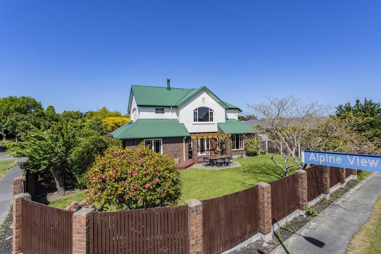 Photo of property in 20 Alpine View Lane, Parklands, Christchurch, 8083