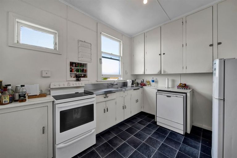 Photo of property in 50 Collins Street, Hawera, 4610