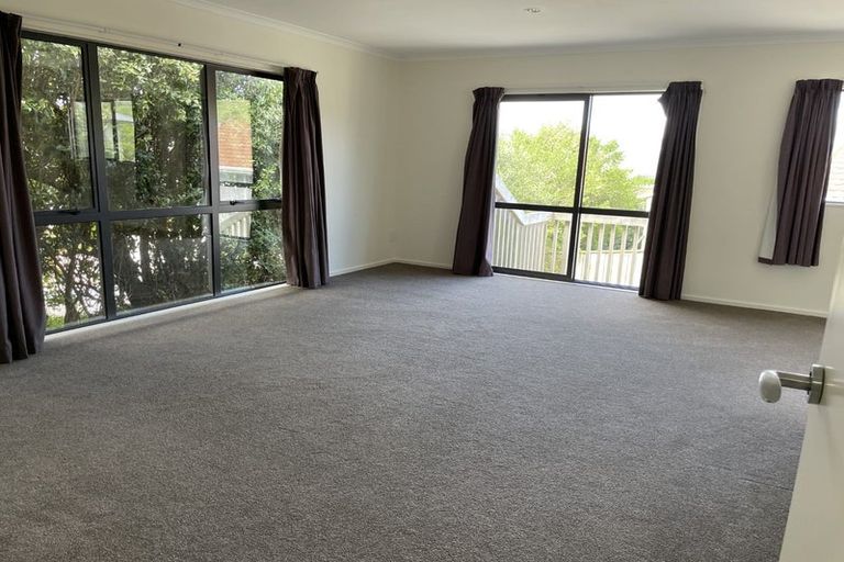Photo of property in 12a Hiwi Crescent, Titahi Bay, Porirua, 5022