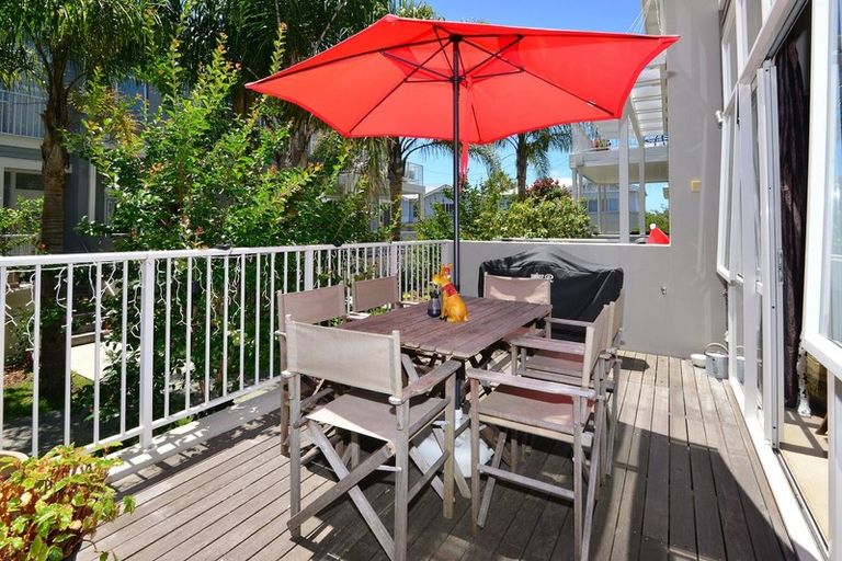 Photo of property in 24 Parkside Drive, Orewa, 0931