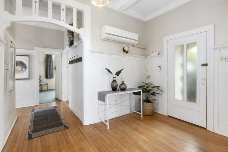 Photo of property in 1 Oakland Street, Andersons Bay, Dunedin, 9013