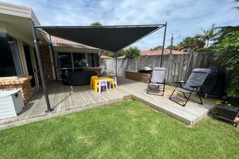 Photo of property in 17 Kalmia Dell, Mount Maunganui, 3116