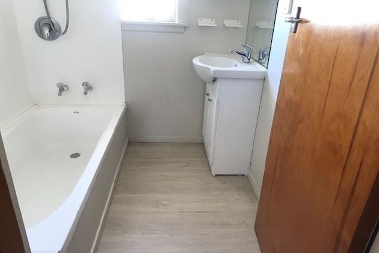 Photo of property in 69 Mcmurdo Street, Tinwald, Ashburton, 7700