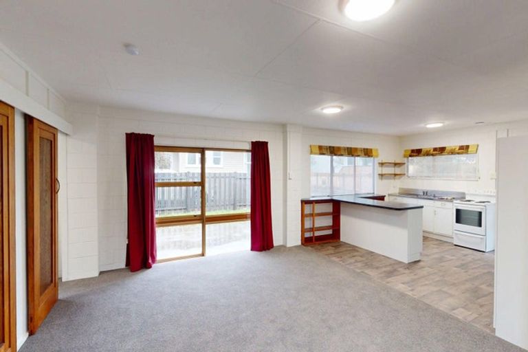 Photo of property in 19 Perrin Place, Kelvin Grove, Palmerston North, 4414