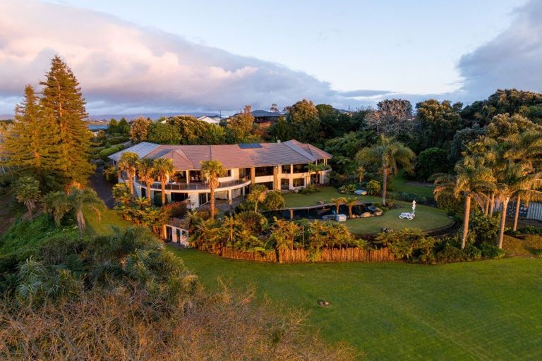 Photo of property in 20 Tinopai Drive, Omokoroa, 3114