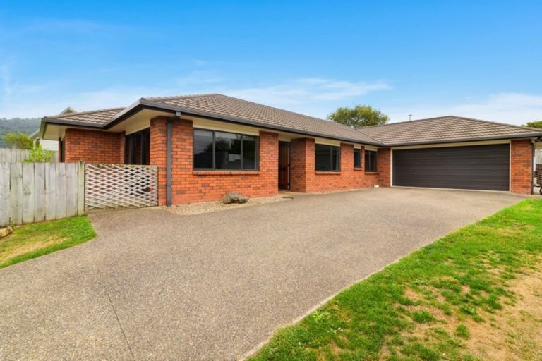 Photo of property in 33 Mccahon Drive, Pukehangi, Rotorua, 3015