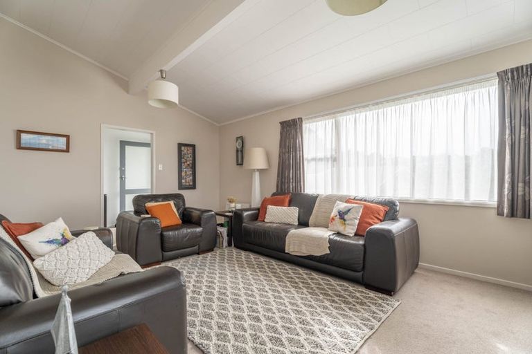 Photo of property in 16 Truscott Avenue, Johnsonville, Wellington, 6037