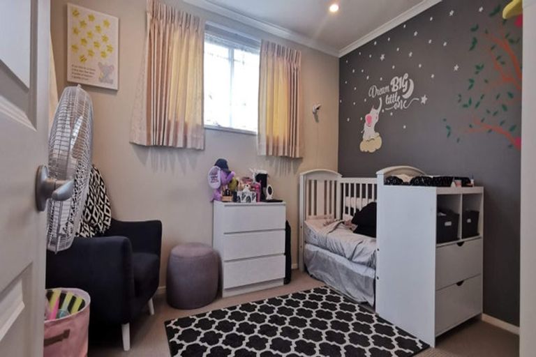 Photo of property in 19 Middlefield Drive, East Tamaki Heights, Auckland, 2016