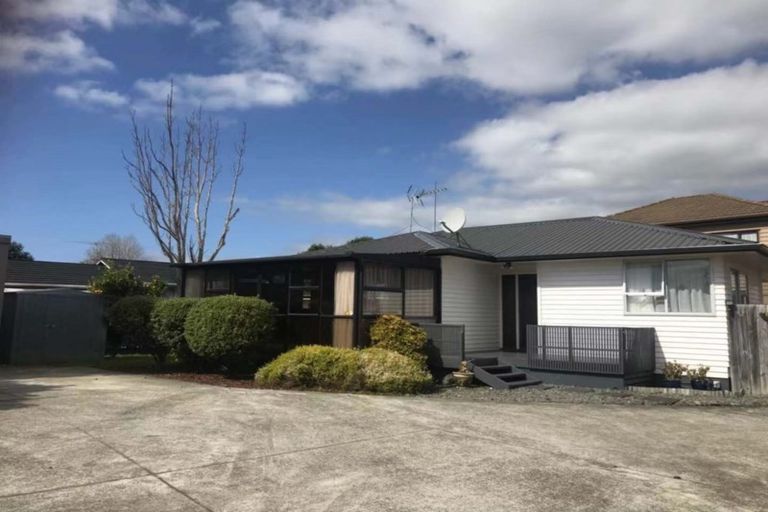 Photo of property in 28 Casuarina Road, Half Moon Bay, Auckland, 2012