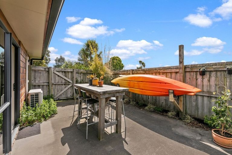 Photo of property in 57 Oteki Park Drive, Welcome Bay, Tauranga, 3112