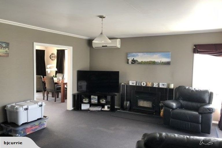 Photo of property in 16 Aspiring Avenue, Milson, Palmerston North, 4414
