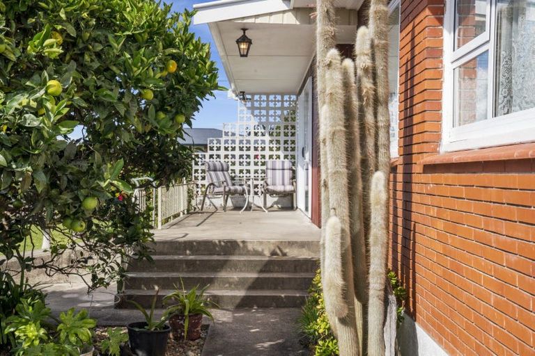 Photo of property in 384 Otumoetai Road, Otumoetai, Tauranga, 3110