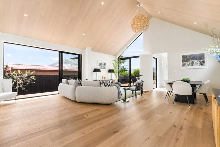 Photo of property in 59 Main Road, Redcliffs, Christchurch, 8081