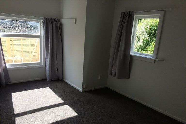 Photo of property in 173 Glenmore Street, Kelburn, Wellington, 6012