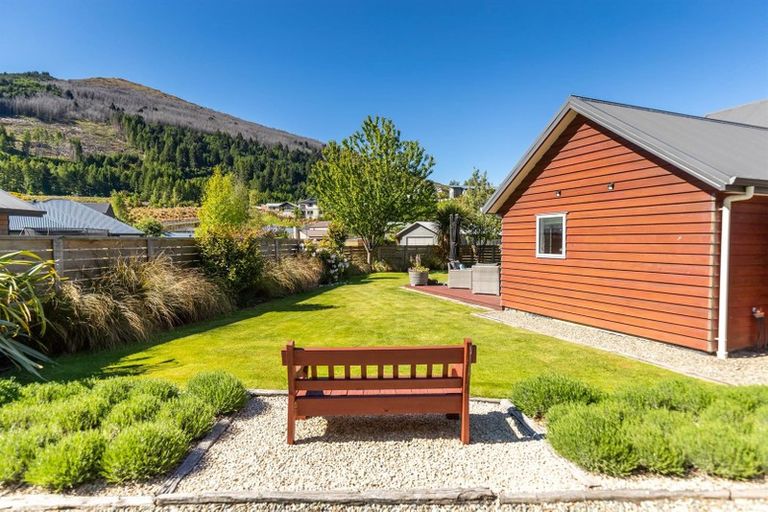 Photo of property in 18 Redfern Terrace, Arthurs Point, Queenstown, 9371